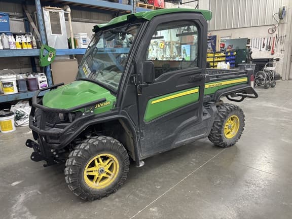 Image of John Deere XUV 835R equipment image 1