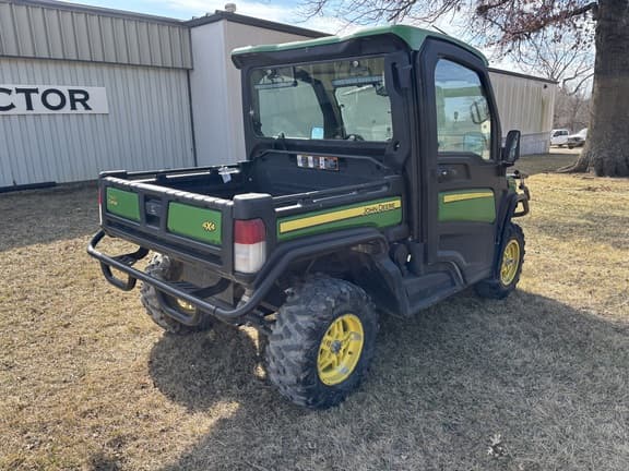 Image of John Deere XUV 835R equipment image 4