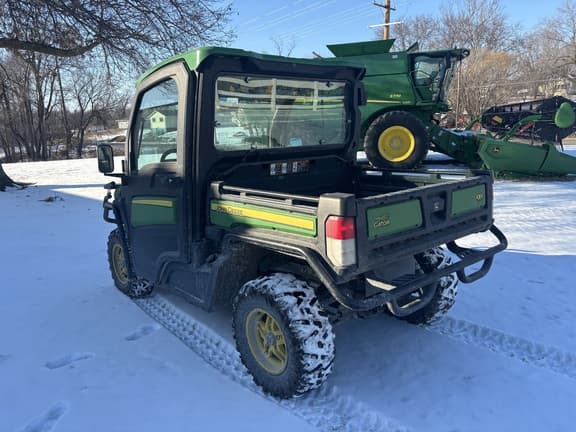 Image of John Deere XUV 835R equipment image 3