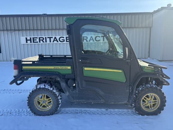 Image of John Deere XUV 835R equipment image 1