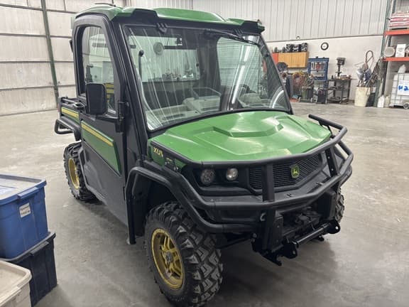 Image of John Deere XUV 835R equipment image 2