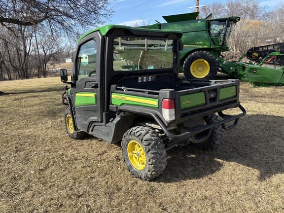 Image of John Deere XUV 835R equipment image 2