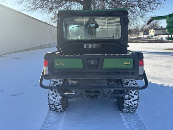 Image of John Deere XUV 835R equipment image 4