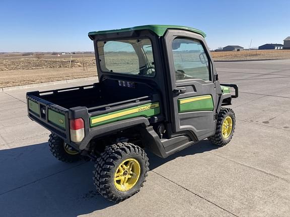 Image of John Deere XUV 835R equipment image 4