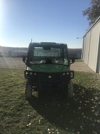 Image of John Deere XUV 835R equipment image 2