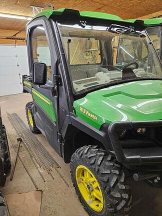 Image of John Deere XUV 835R equipment image 1