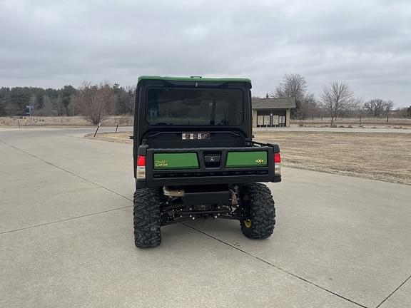 Image of John Deere XUV 835R equipment image 4