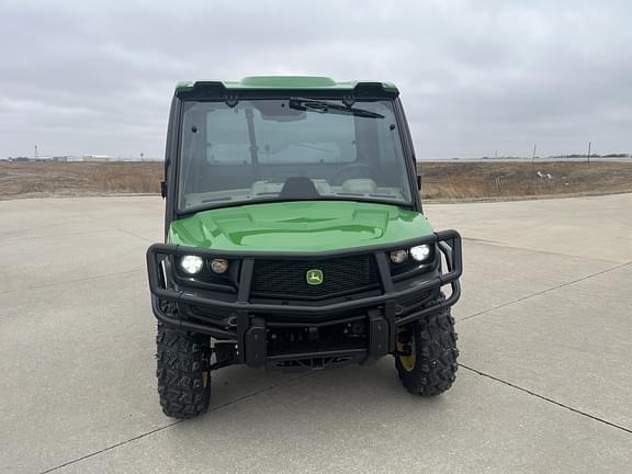 Image of John Deere XUV 835R equipment image 1