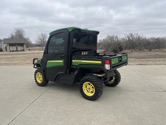 Image of John Deere XUV 835R equipment image 3