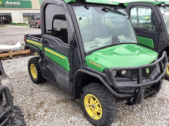 Image of John Deere XUV 835R equipment image 2