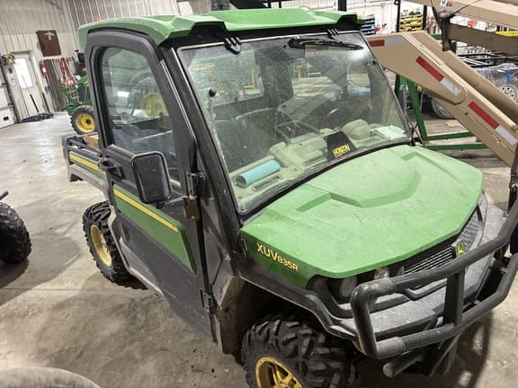 Image of John Deere XUV 835R equipment image 2