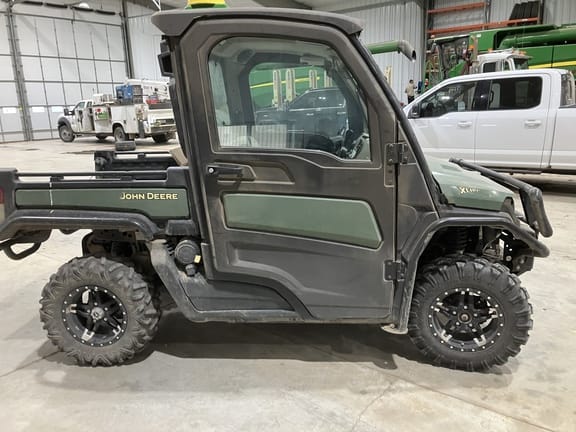 2019 John Deere XUV 835R Equipment Image0