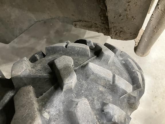 Image of John Deere XUV 835R equipment image 1