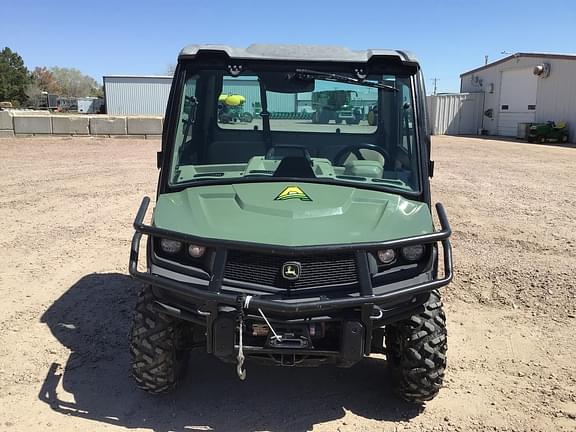 Image of John Deere XUV 835R equipment image 1