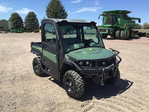 Image of John Deere XUV 835R Primary image