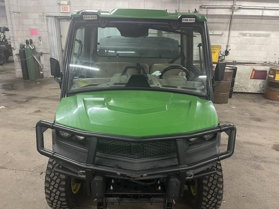 Image of John Deere XUV 835R equipment image 3