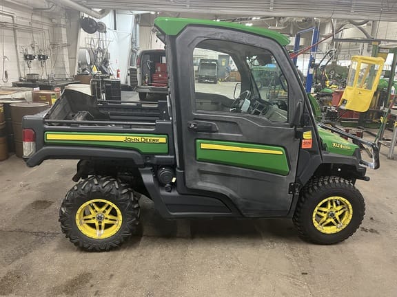 2019 John Deere XUV 835R Equipment Image0