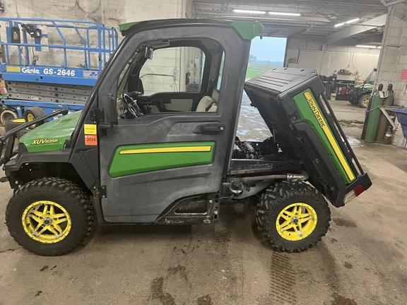 Image of John Deere XUV 835R equipment image 2
