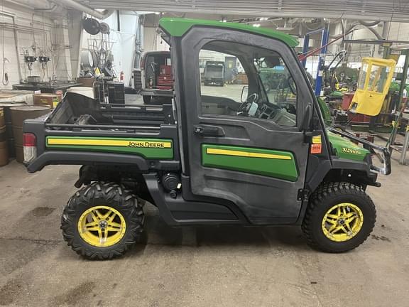 Image of John Deere XUV 835R equipment image 1