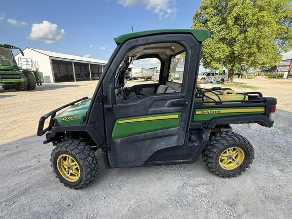 2019 John Deere XUV 835R Equipment Image0