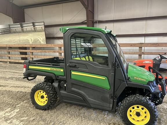 Image of John Deere XUV 835R Primary image