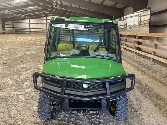 Image of John Deere XUV 835R equipment image 1