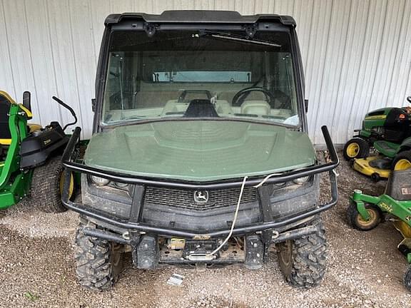 Image of John Deere XUV 835R equipment image 3