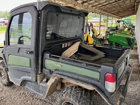 Image of John Deere XUV 835R equipment image 4