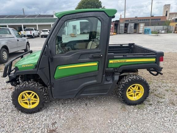 Image of John Deere XUV 835R equipment image 3