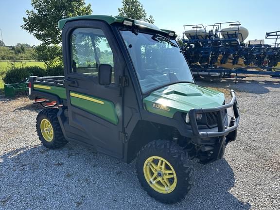 Image of John Deere XUV 835R equipment image 2