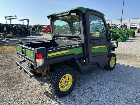Image of John Deere XUV 835R equipment image 3