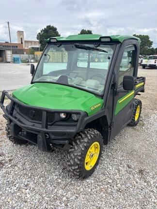 Image of John Deere XUV 835R equipment image 1