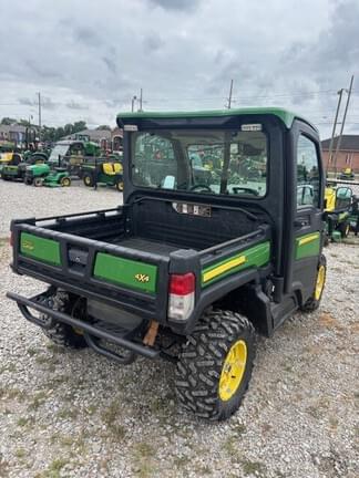 Image of John Deere XUV 835R equipment image 4