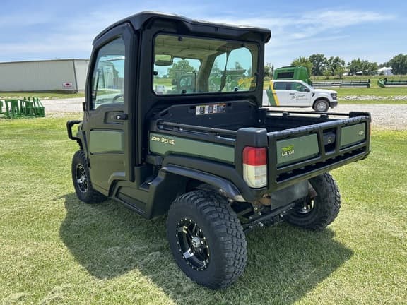 Image of John Deere XUV 835R equipment image 2
