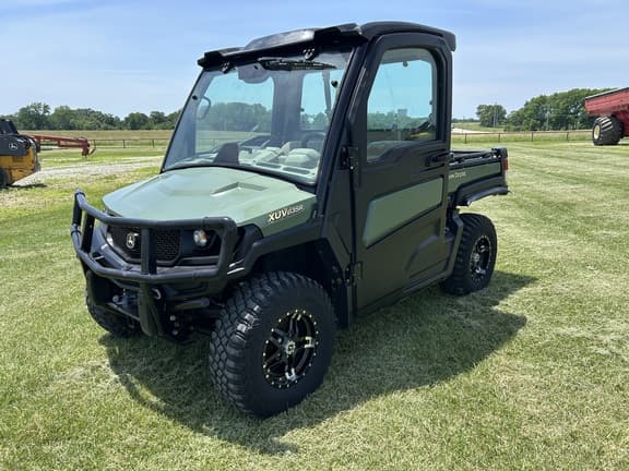 Image of John Deere XUV 835R Primary image