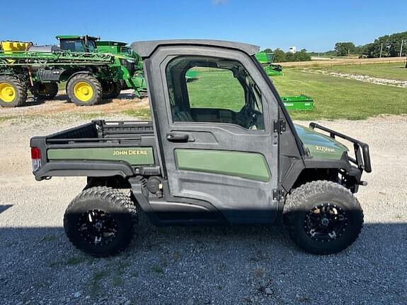 Image of John Deere XUV 835R equipment image 3