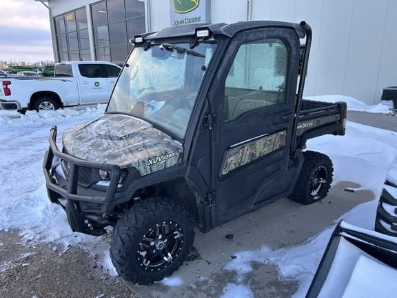 Image of John Deere XUV 835R Primary image