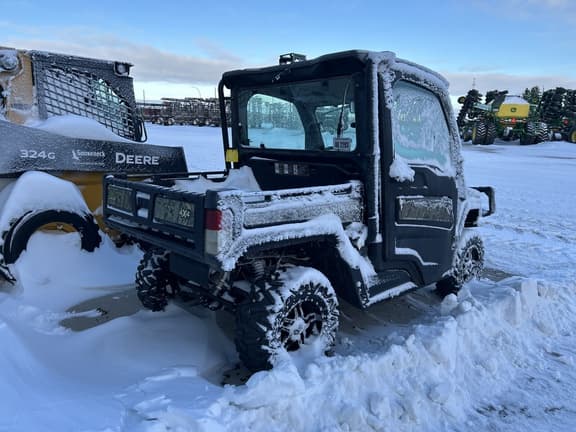 Image of John Deere XUV 835R equipment image 4