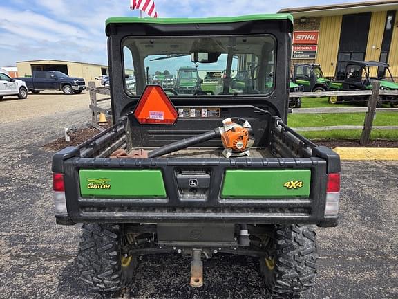 Image of John Deere XUV 835R equipment image 3