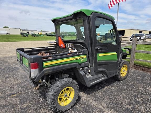 Image of John Deere XUV 835R equipment image 2