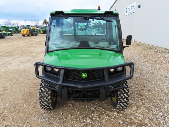Image of John Deere XUV 835R equipment image 3