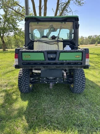 Image of John Deere XUV 835R equipment image 4