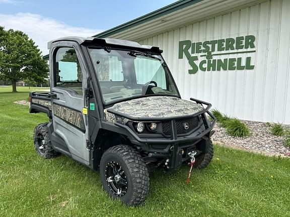 Image of John Deere XUV 835R equipment image 4