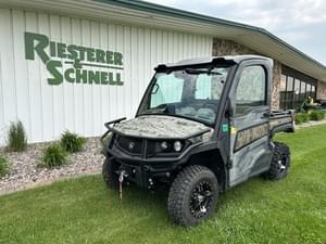 2019 John Deere XUV 835R Image