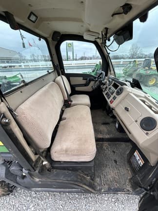 Image of John Deere XUV 835R equipment image 4