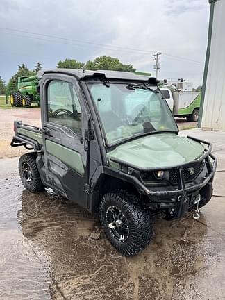 Image of John Deere XUV 835R Primary image