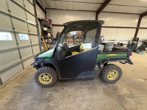 2019 John Deere XUV 865M Equipment Image0