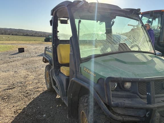 Image of John Deere XUV 865M equipment image 2