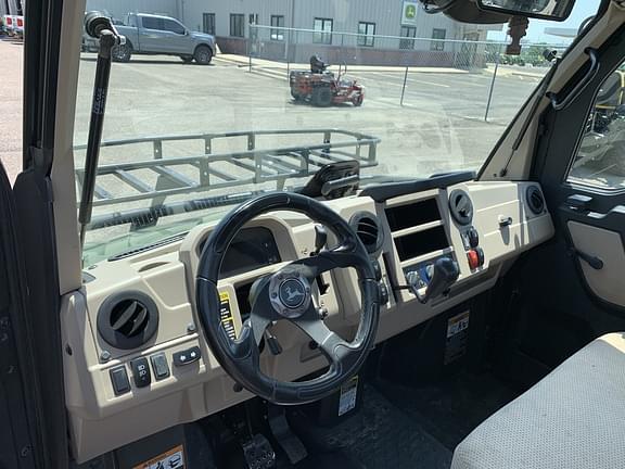 Image of John Deere XUV 865R equipment image 4