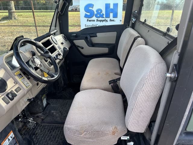 Image of John Deere XUV 865R equipment image 4